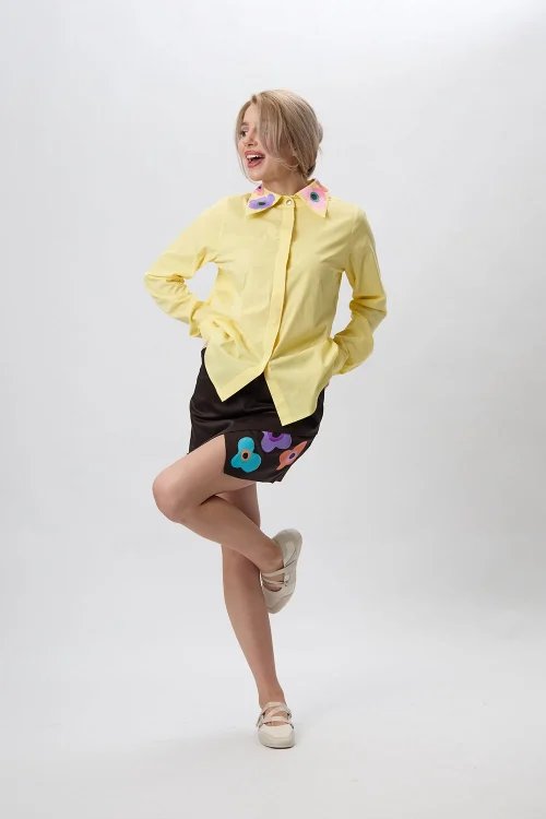yellow-shirt-painted-collar-fleur-1